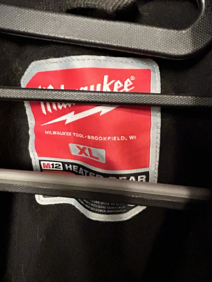 Milwaukee M12 Men's Heated Hooded Zip-Up Jacket Size XL WITH Battery - Image 3 of 4
