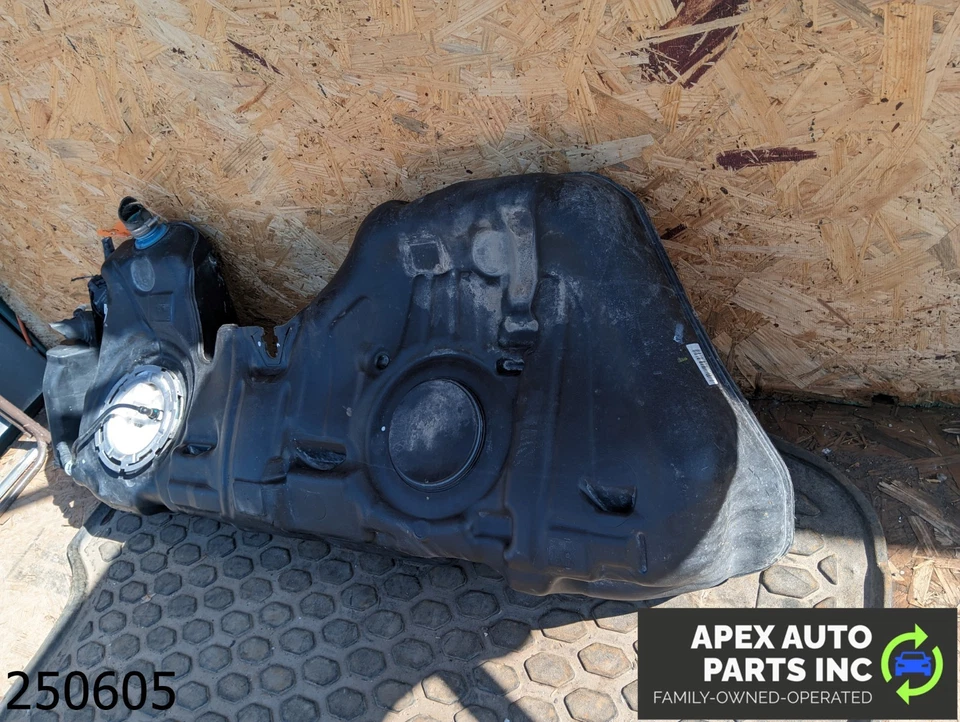 OEM 2012-2015 BMW 320i 2.0L GAS FUEL TANK RESERVOIR BOTTLE Foto 2 de 4