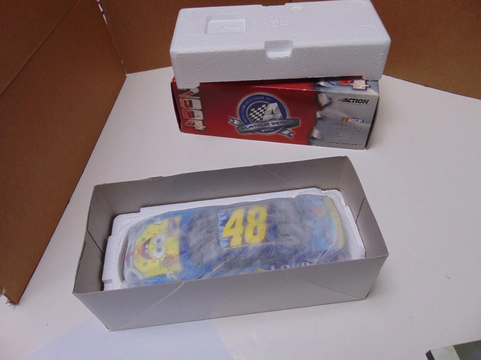 Jimmie Johnson 2004 SpongeBob SquarePants COIN BANK Diecast 1:24 Nascar 1 of 300 - Image 3 of 4