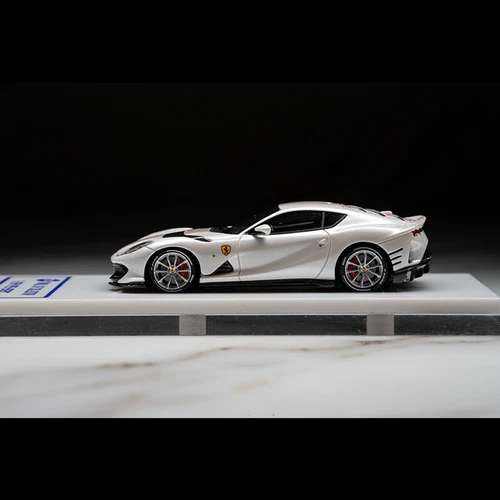 FuelMe X TOC 1:64 Limited edition resin car model Ferrari 812 Competizione - Picture 4 of 9
