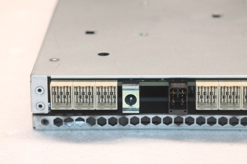 NetApp FAS2040 .. Module contrôleur .. ref: Na111-01287+B1 Na111-00846+D1 - Photo 8/9