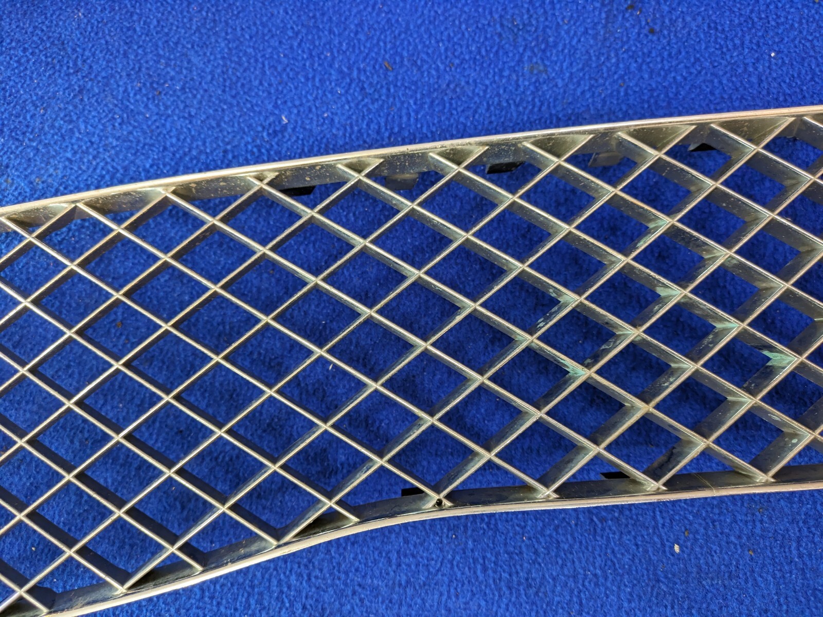 oem genuine Bentley Continental Flying Spur front bumper center chrome grille
