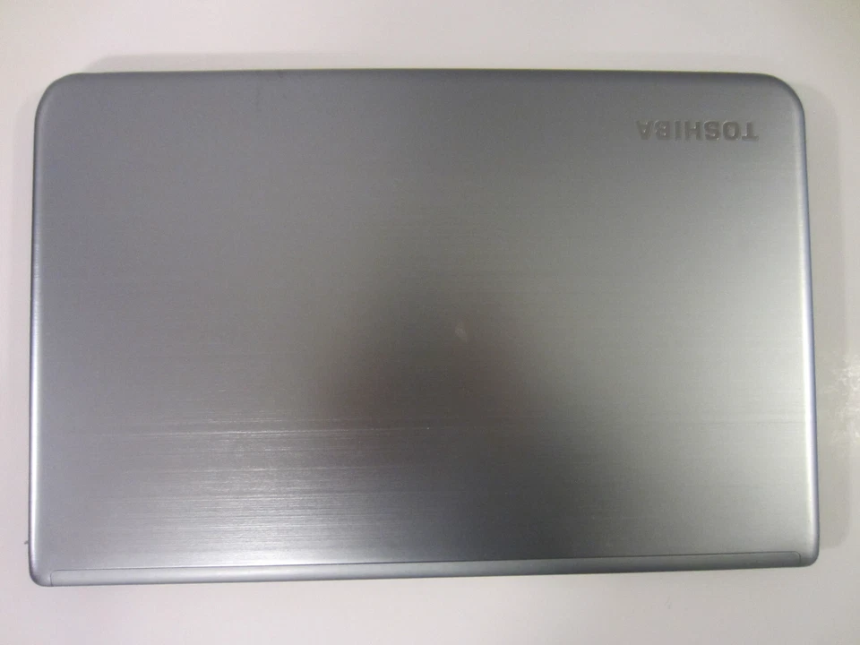 Toshiba Satellite S50D-A 15.6" AMD A10-5745M Quad Core 2.1GHz Radeon AS-IS Parts - Image 2 of 4