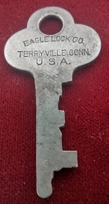 Vintage Flat Key Eagle Lock Co Terryville Connecticut USA Appx 1.5''  Locks Trunk