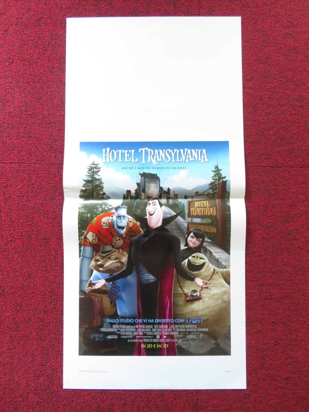 Locandina di Hotel Transylvania - Uno scambio mostruoso (2022)