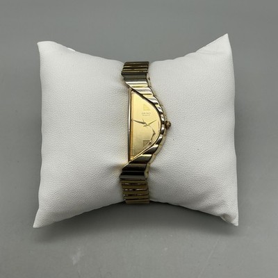 Seiko Half Moon 1F20-5D59 Women Watch 14mm Gold Tone Dial CRACKED