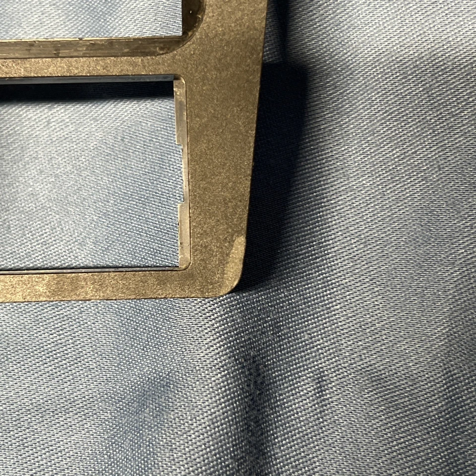 Placa de consola central automática Alfa Romeo Spider S4 con interruptores Foto 2 de 4