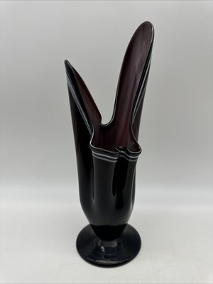 Vintage Amethyst Purple White Pin Stripe Dragon Tooth Style Art Glass Swung Vase