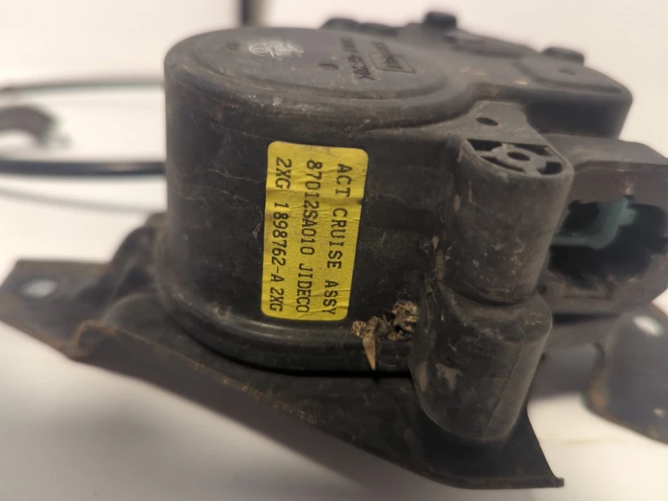 2003-05 Subaru Forester Cruise Control regulador de montagem de atuador 87012SA010 OE - Imagem 3 de 3