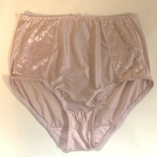 Pretty Bali Hi-Cut Mauve Lace Trimmed Stretch Panties. Size Large