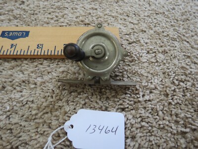 Petit Moulinet De Pêche Ancien à Pilier Surélevé - Taille 25 Mètres - Rare