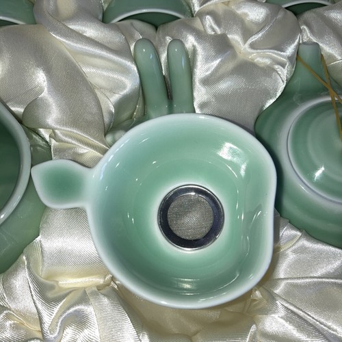 Schönes chinesisches Teeservice mit Holzkiste - Bild 4 von 24