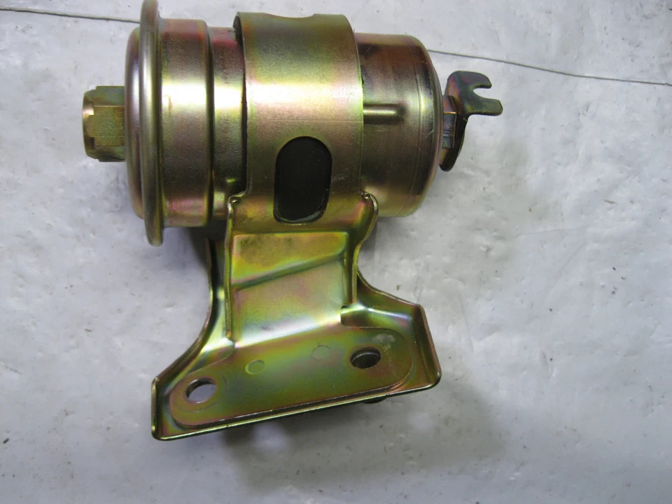 Fuel Filter Fram G6841 (older style with mount) - Imagem 2 de 4