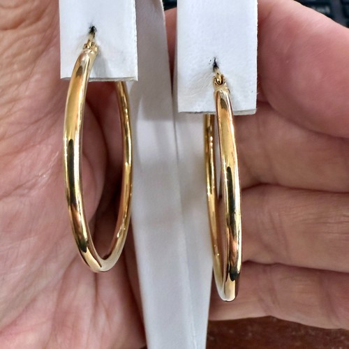 10K Yellow Gold 2.5mm 1.5" 40mm polished Hoop Earrings 2.8 grams - Picture 8 of 10