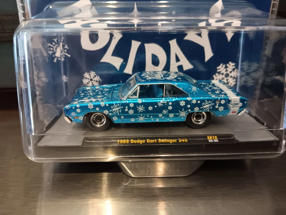 1/64 M2 Machines 2025 Coca-Cola Christmas Blue 1969 Dodge Dart Swinger 340 - Image 2 of 4
