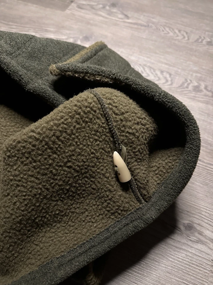 Cabelas Vest Men’s Size Medium Tooth Loop Button Cowl Outdoor Fleece Sweater  - Image 4 of 4