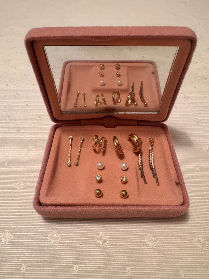 Pierre Cardin Schmuckset 7 Paar Ohrhänger/-stecker in Spiegelschatulle - Bild 2 von 3