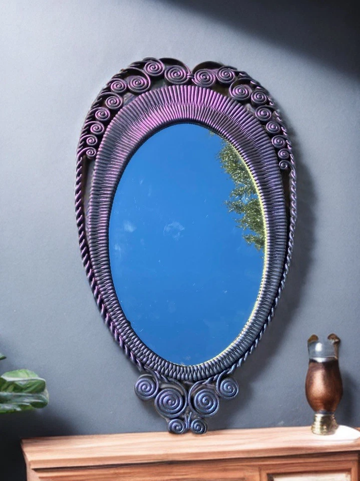 Винтажное меняющее цвет фиолетовое зеркало для туалетного столика из искусственного ротанга с павлином и древесиной  - Изображение 4 из 4