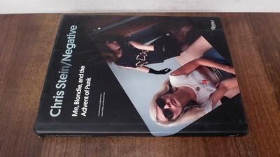 			Chris Stein / Negative: Me, Blondie, and the Advent of Punk (Sign		