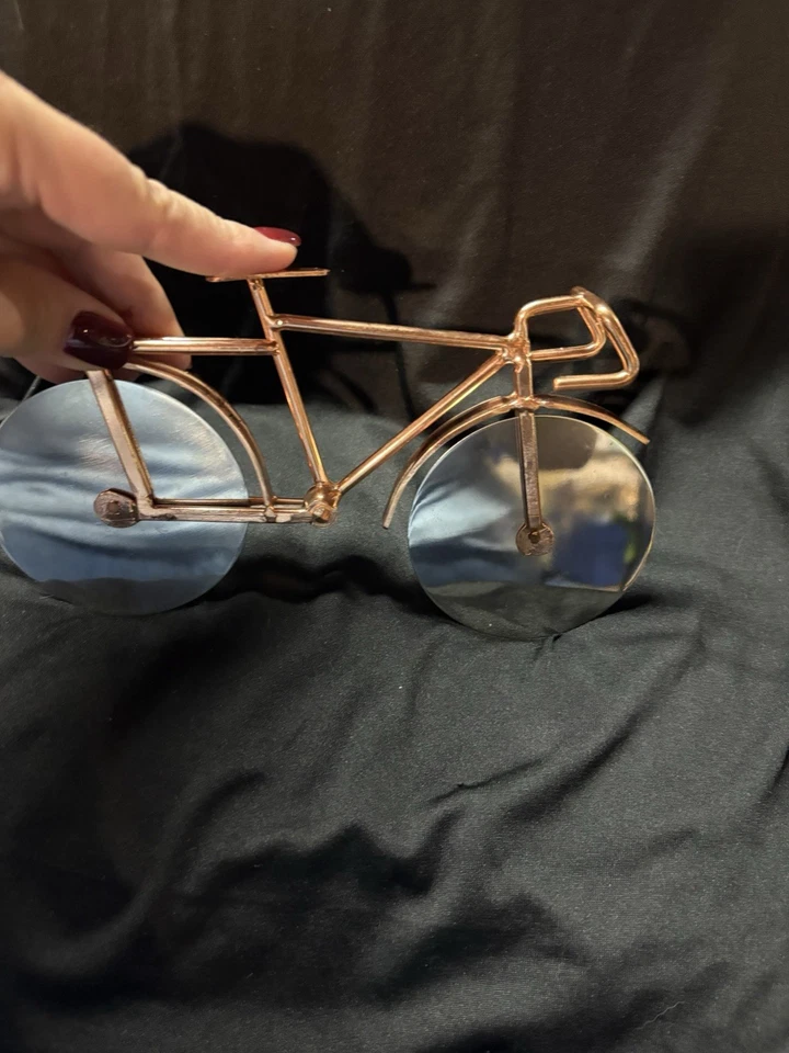 Rose Gold Bicycle Pizza Cutter- Stainless Steel Kitchen Tool Cycling Enthusiasts - Image 4 of 4