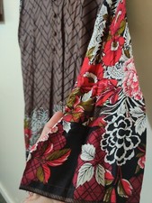 Indian Pakistani beige embroidered kurta . Size x small.