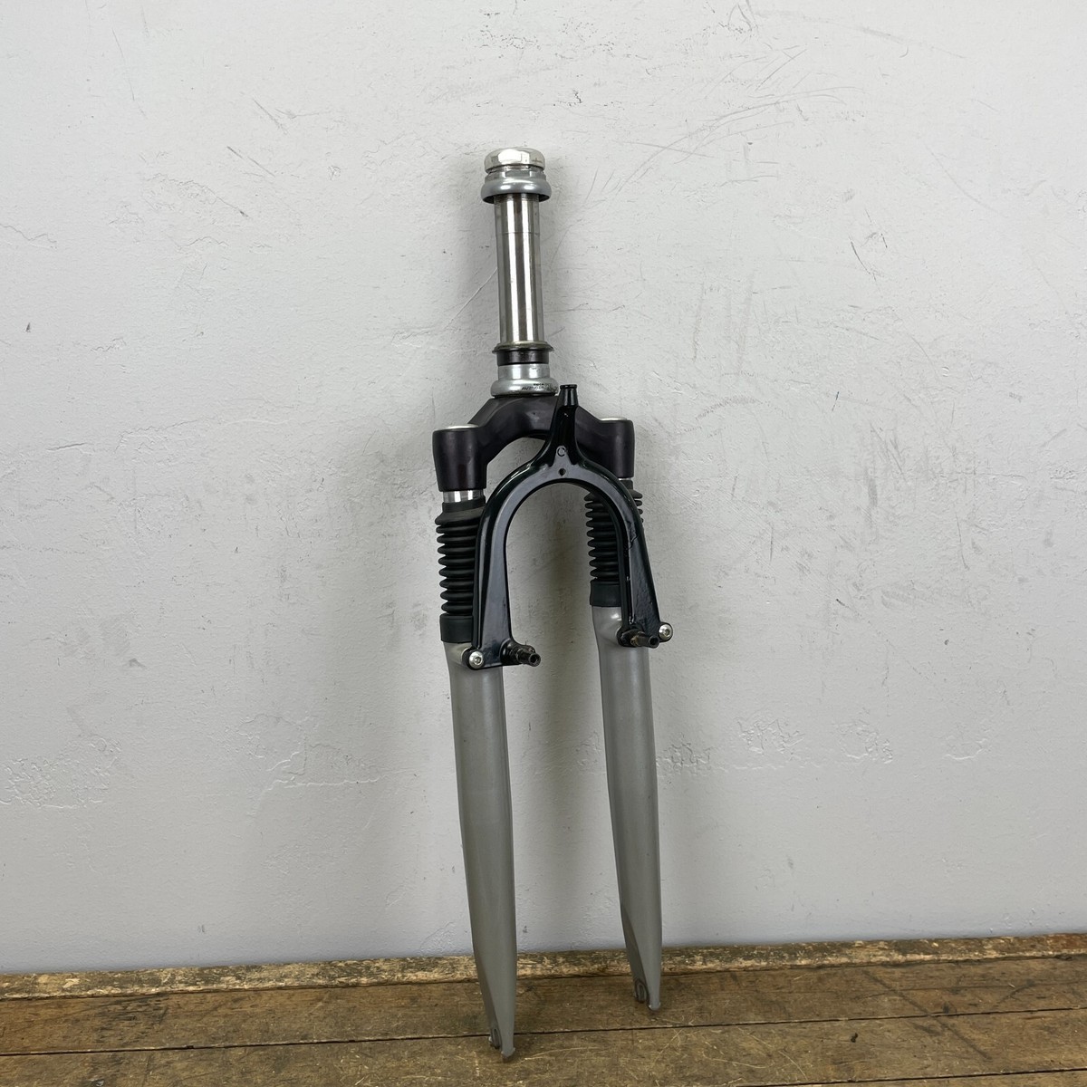 Vintage Rock Shox Quadra Fork 1 1/8 Threaded 26