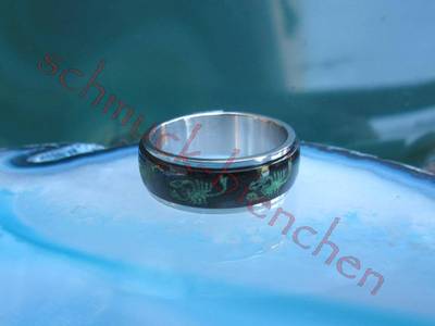 Ring Drehring Edelstahl Spinner Skorpion nachtleuchtend schwarz grün 17,2 mm