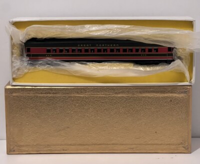 Oriental Limited HO Great Northern E.B. Second Class Coach #646-667 NIB~CL