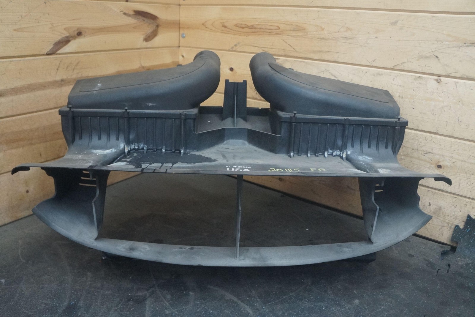 Front Air Cleaner Filter Duct Conveyor Assembly 239973 Ferrari California 2010