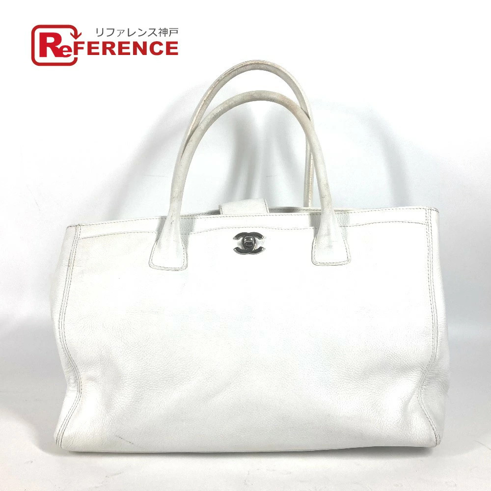 Chanel Executive CC Tote Bag in White Caviar Leather for Women Pre-Owned