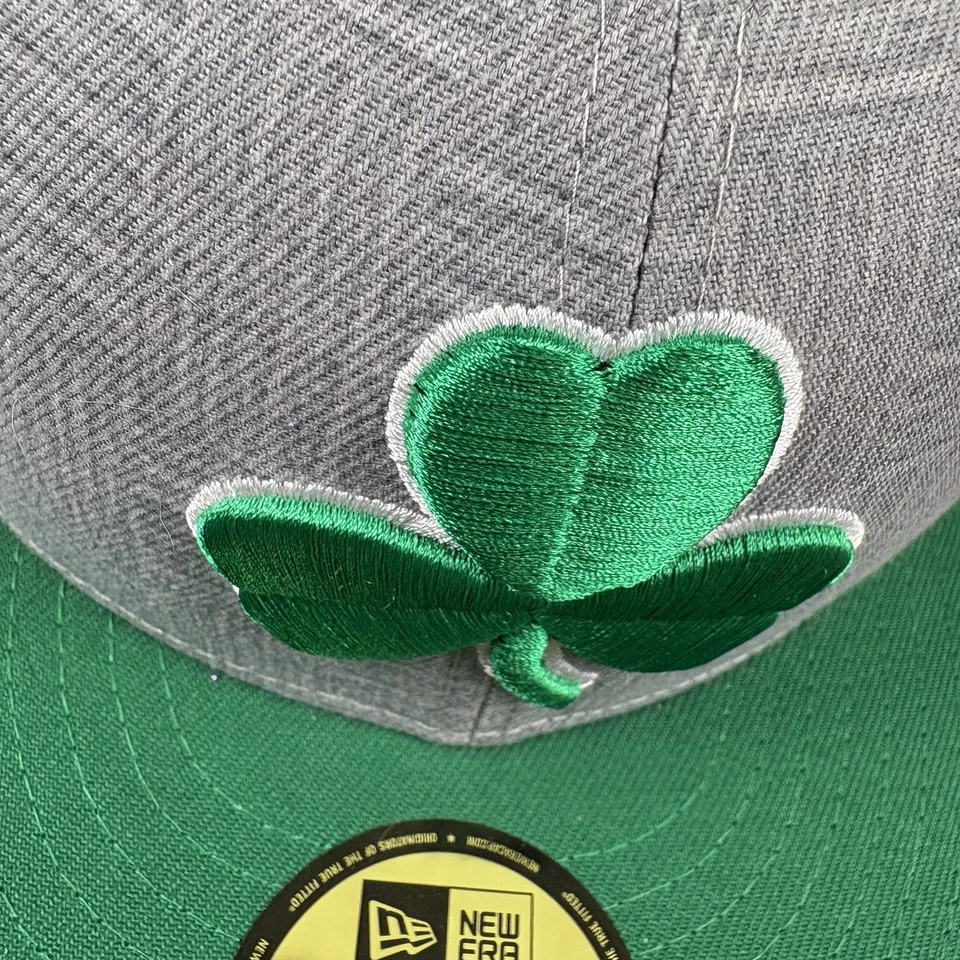 Boston Celtics NBA Sombrero Ajustado Parches Bordados #11 Talla 7 3/8 New Era 59Fifty Foto 2 de 4