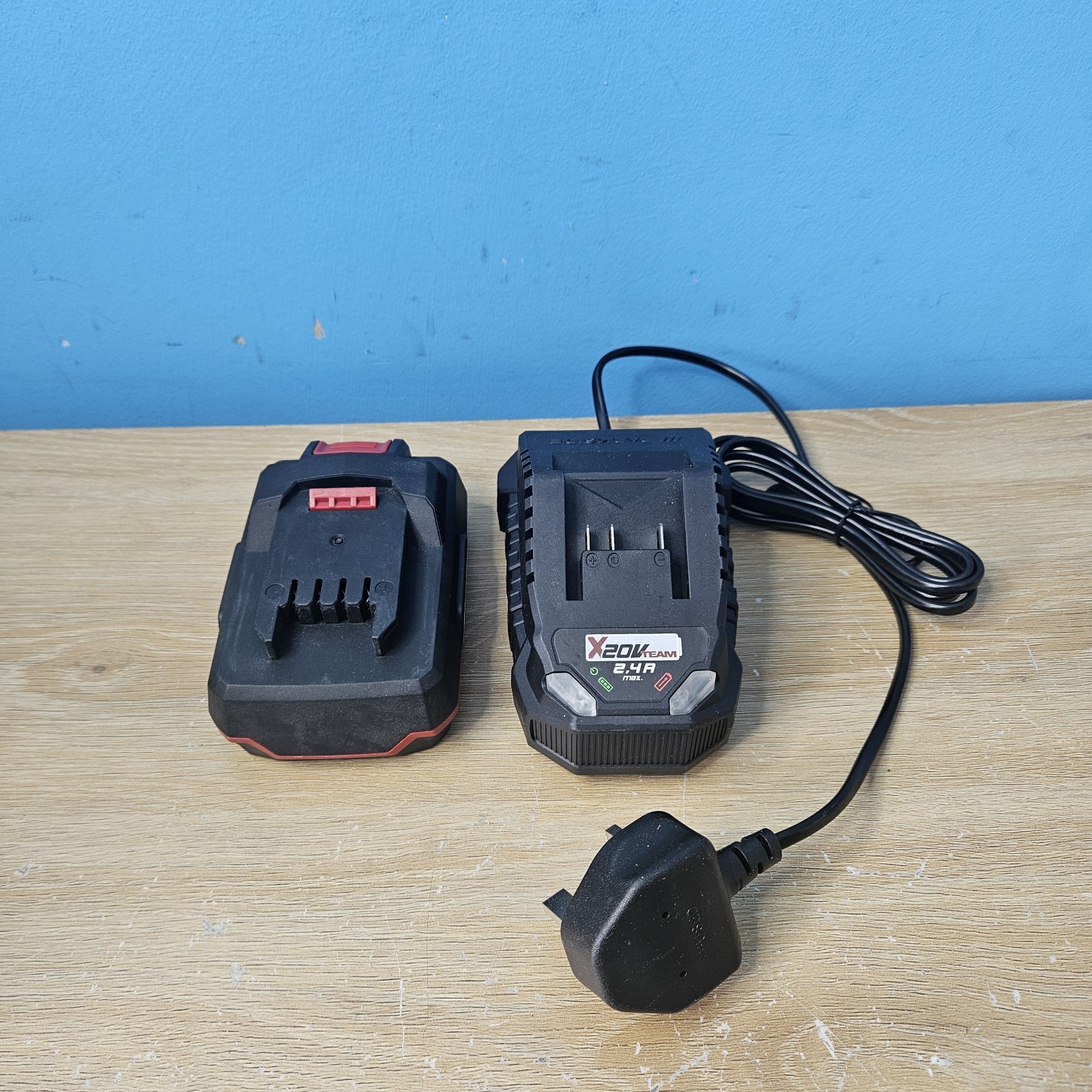 Parkside 20V 2Ah Battery and Charger Set