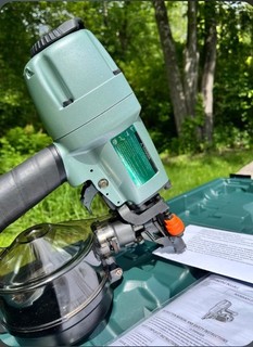 Hitachi Koki Japan NV65ah(f) Nailer