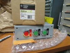 NEW GE CR104PEWG13M 3 POSITION CONTROL STATION ENCLOSURE FORWARD REVERSE STOP
