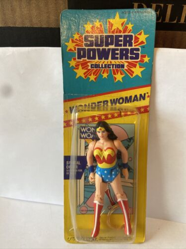 Vintage 1985 Kenner DC Super Powers - Wonder Woman - Sealed - Half Card - Afbeelding 1 van 11
