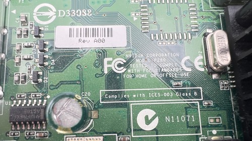 NVIDIA GeForce 7300LE 128MB PCI-E Graphics Card - Picture 6 of 7