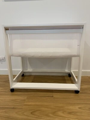 boori bassinet barley