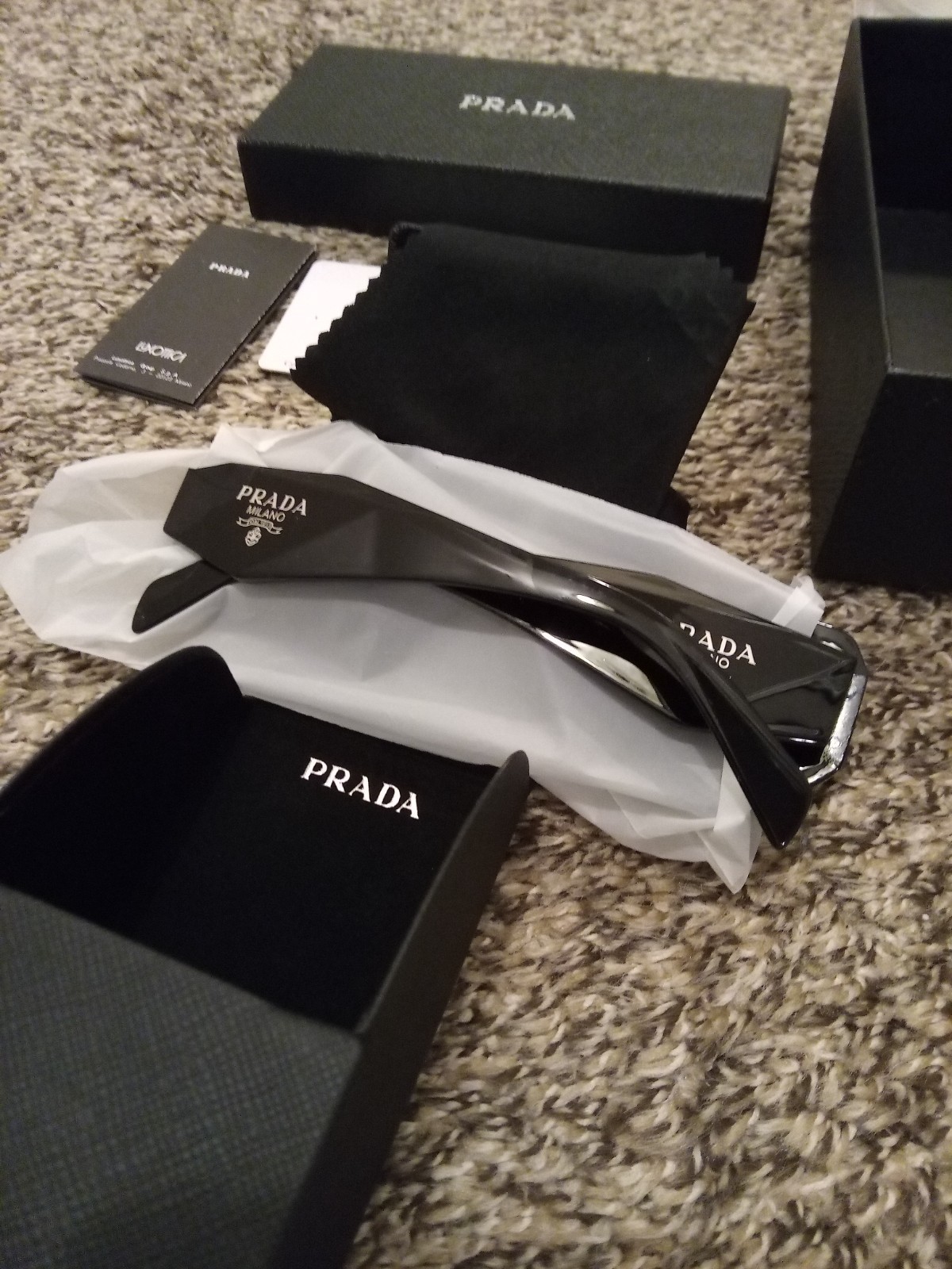 Brand New Prada Unisex Sunglasses 49 mm Black / Dark Grey Lens PR17WS 1AB5S049