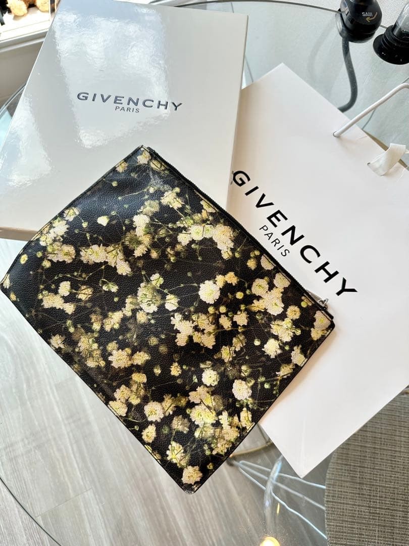Givenchy Gypsophila Clutch Bag in Green and Black