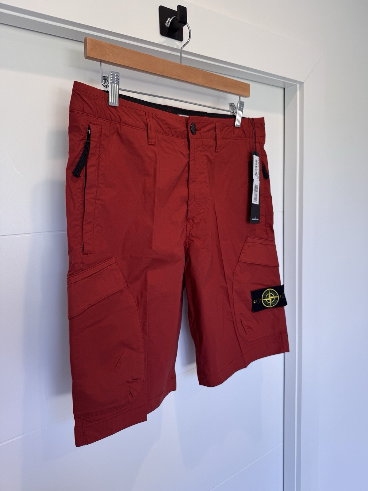 Stone Island Mens Red Bermuda Cargo Shorts Size 30 Type RE (fits 30-32) thumbnail 2