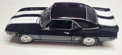 Modellautos 1:18 ERTL Chevrolet Camaro SS Z28 von 1969 Vitrinen Model