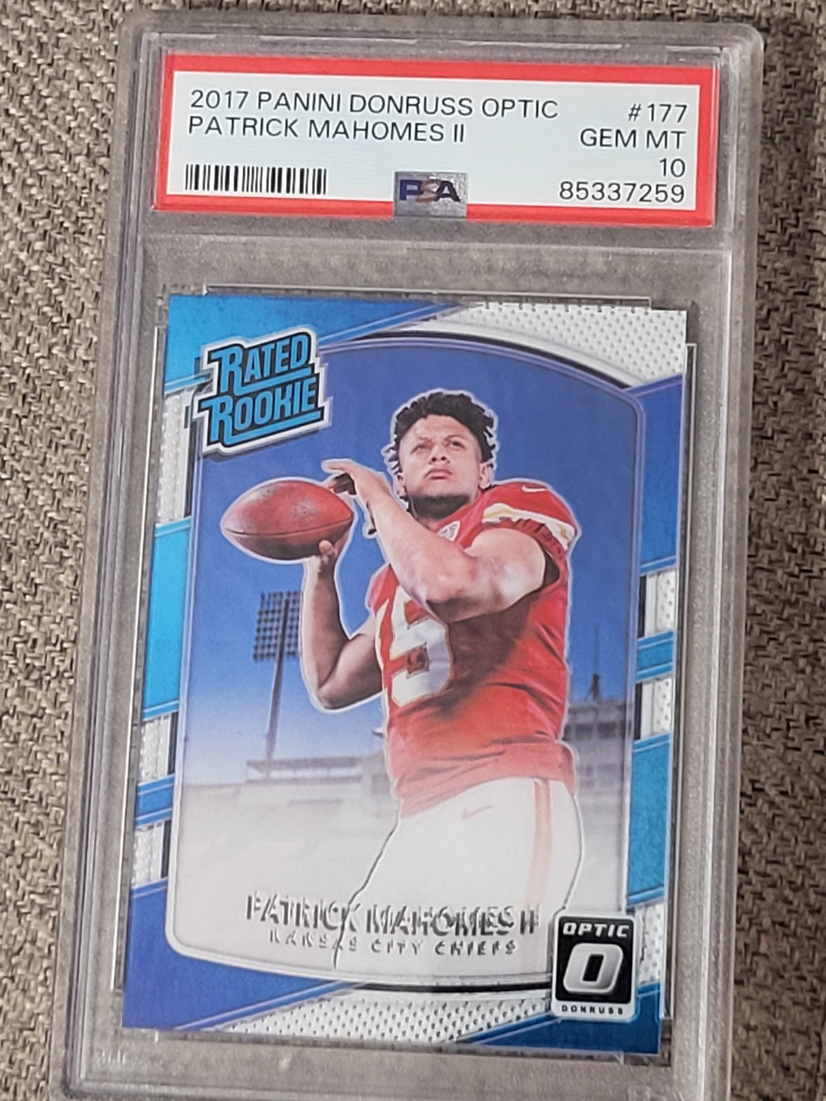 Patrick Mahomes II 2017 Optic Rookie #177 PSA 10 Gem Mt view 3