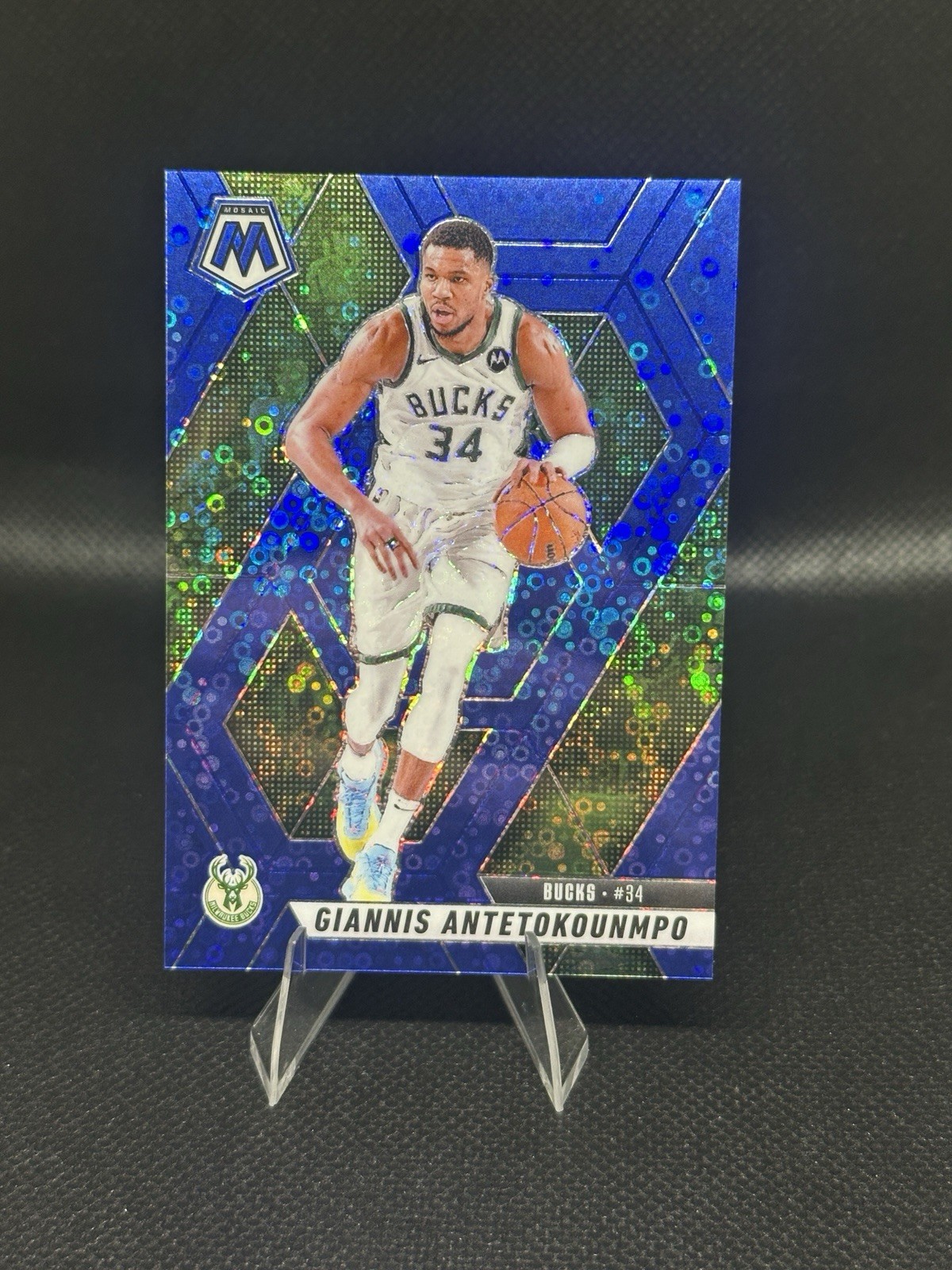 Giannis Antetokounmpo 2024-25 Panini Mosaic /85 Blue Disco Bucks #13