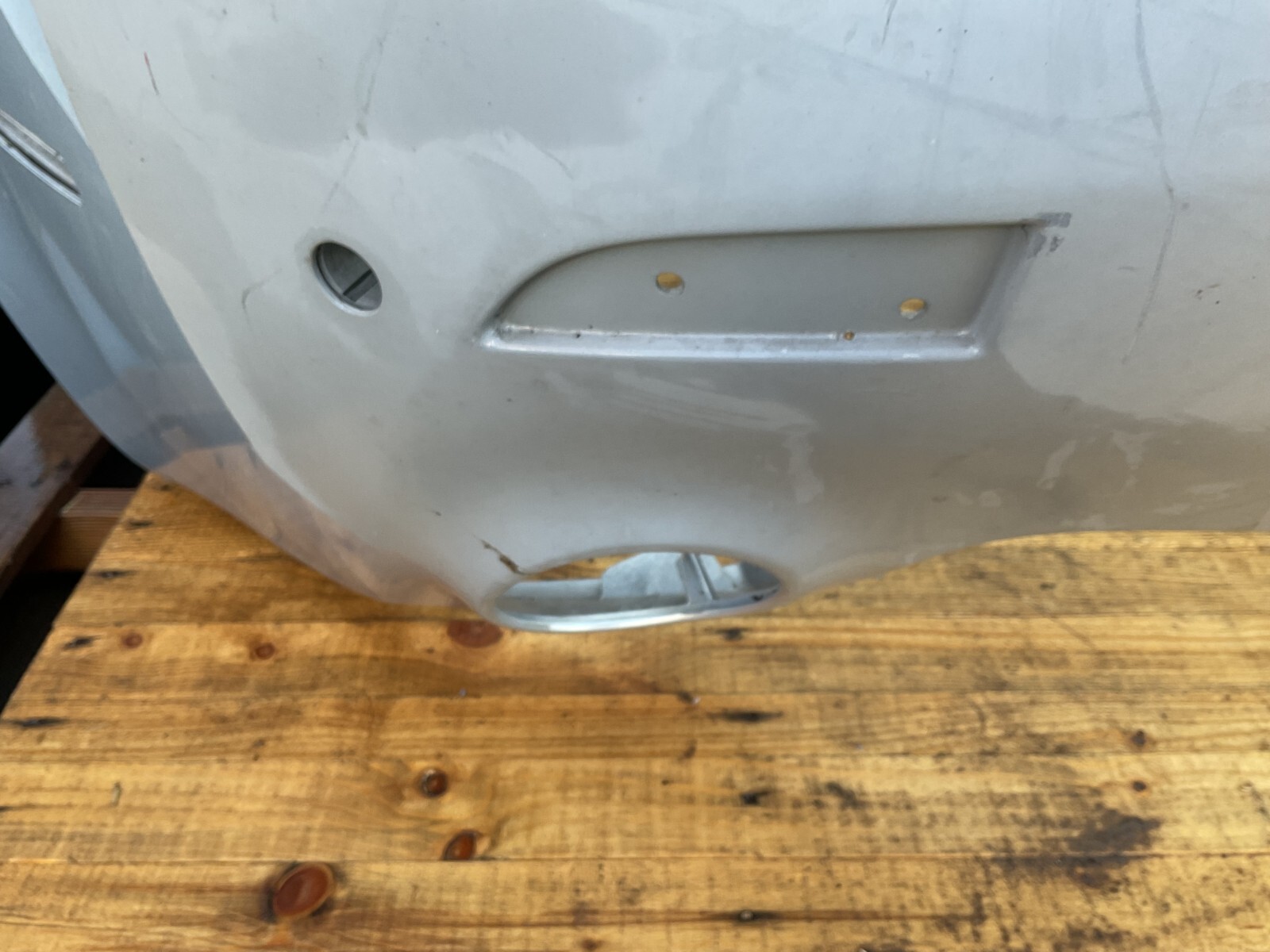 2006 2007 2008 2009 2010 ASTON MARTIN VANTAGE REAR BUMPER COVER OEM