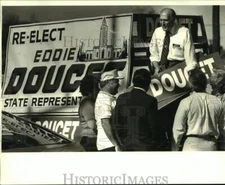 1987 Press Photo Representative Eddie Doucet Campaigns - noa94962