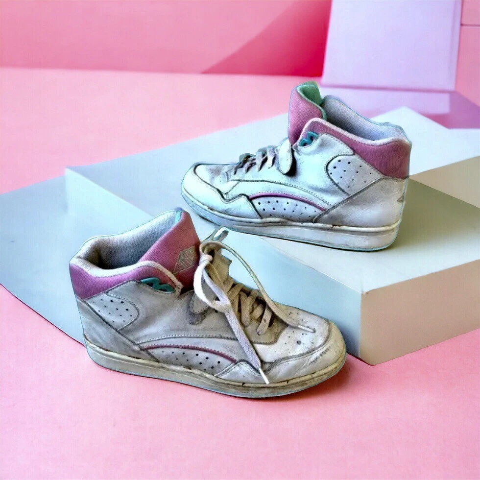 Pink la cheap gear sneakers
