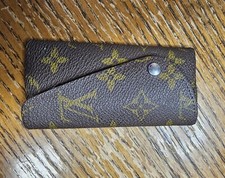 AUTHENTIC LOUIS VUITTON 6 KEY LEATHER HOLDER