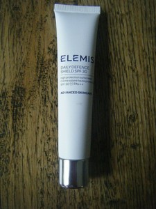 elemis daily defence shield