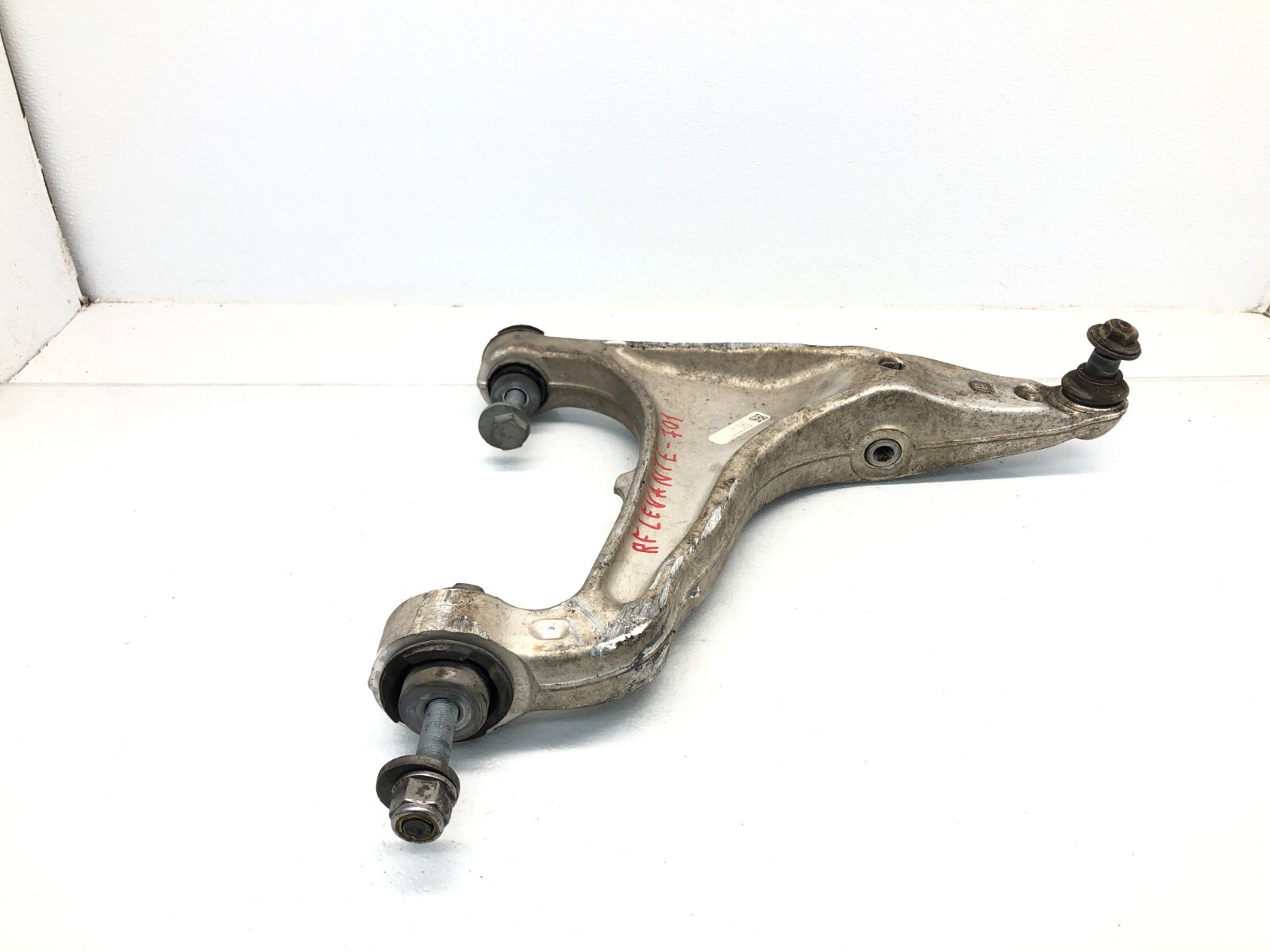 2017-2022 MASERATI LEVANTE AWD RIGHT PASSENGER FRONT LOWER CONTROL ARM OEM 25K