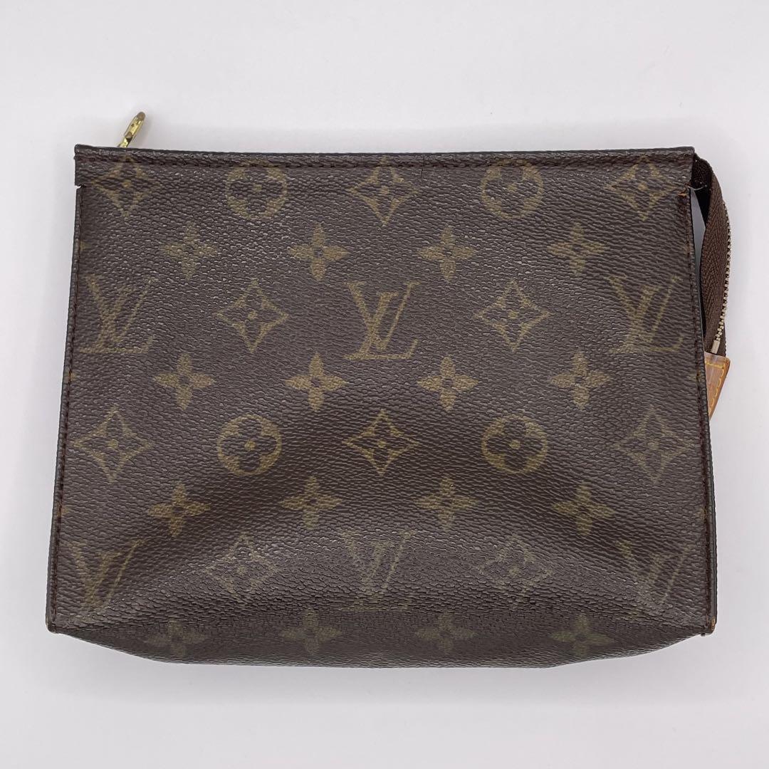 Louis Vuitton Monogram Poche Toilette 19 M47544 Cosmetics